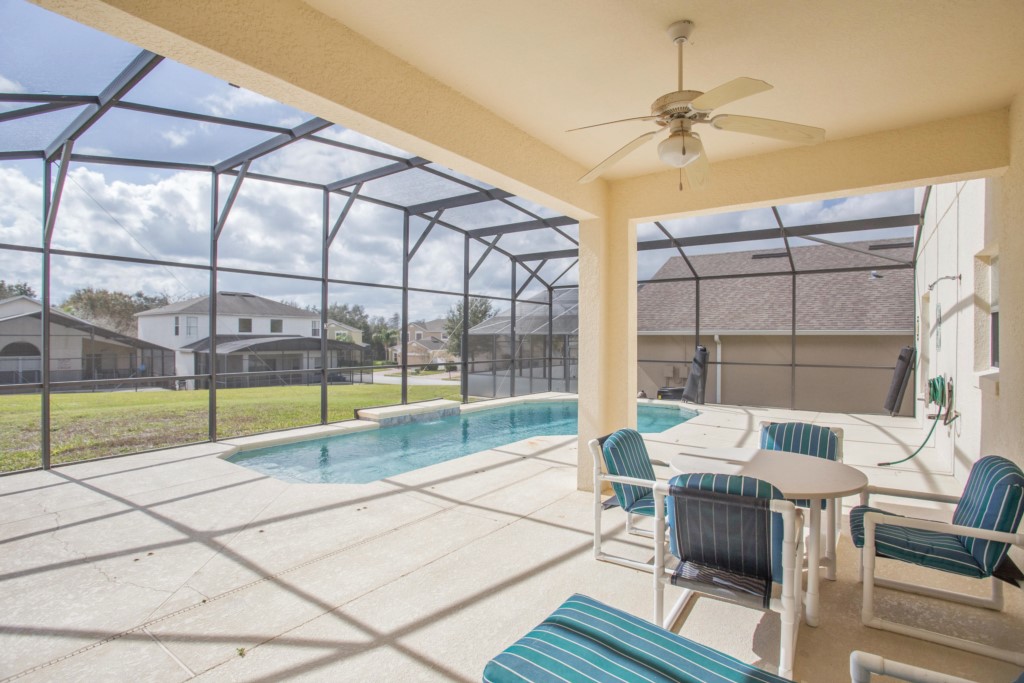 Gated Community - Private Pool  4 Bedrooms